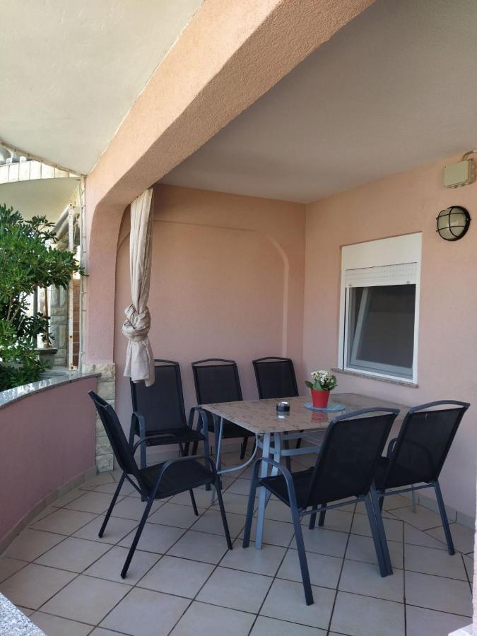 Apartmani Ruza Vir Exterior foto