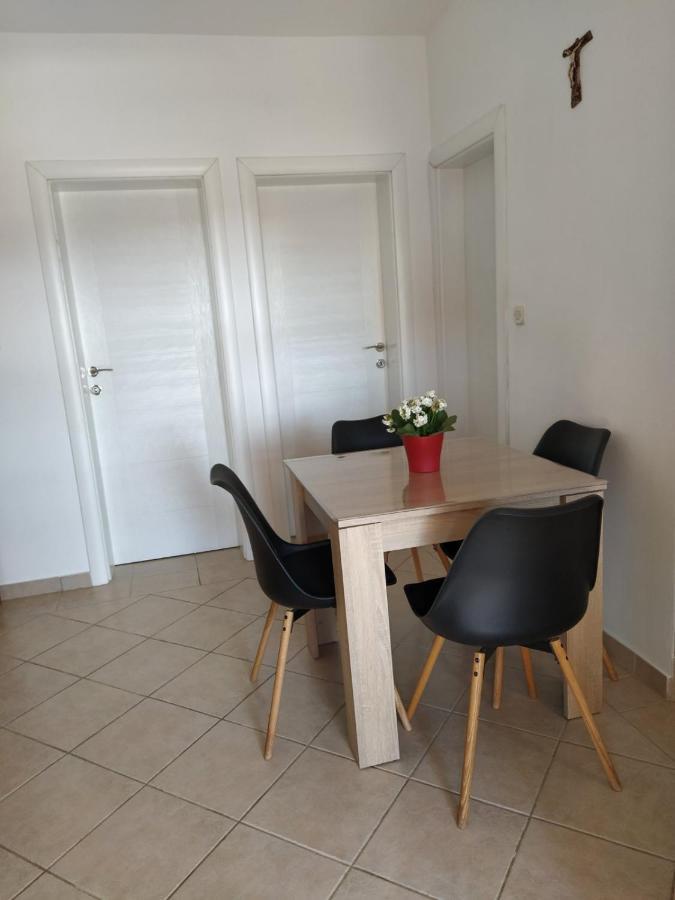 Apartmani Ruza Vir Exterior foto