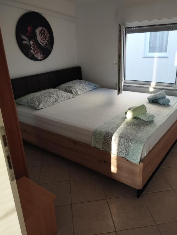 Apartmani Ruza Vir Exterior foto